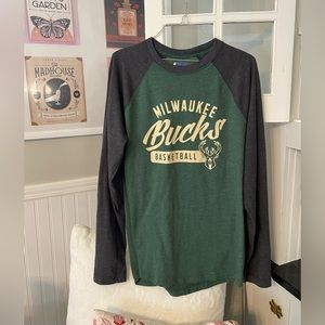 Milwaukee Bucks basketball, longsleeve T-shirt